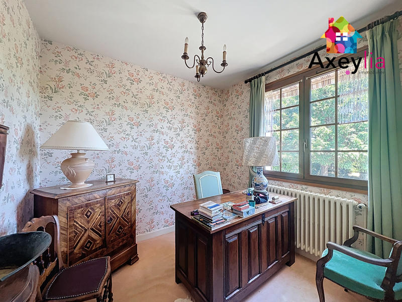 Maison - 172 m² - 9 pièces