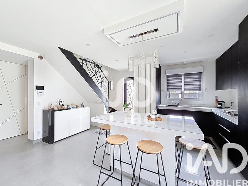 Maison - 120 m² - 6 pièces