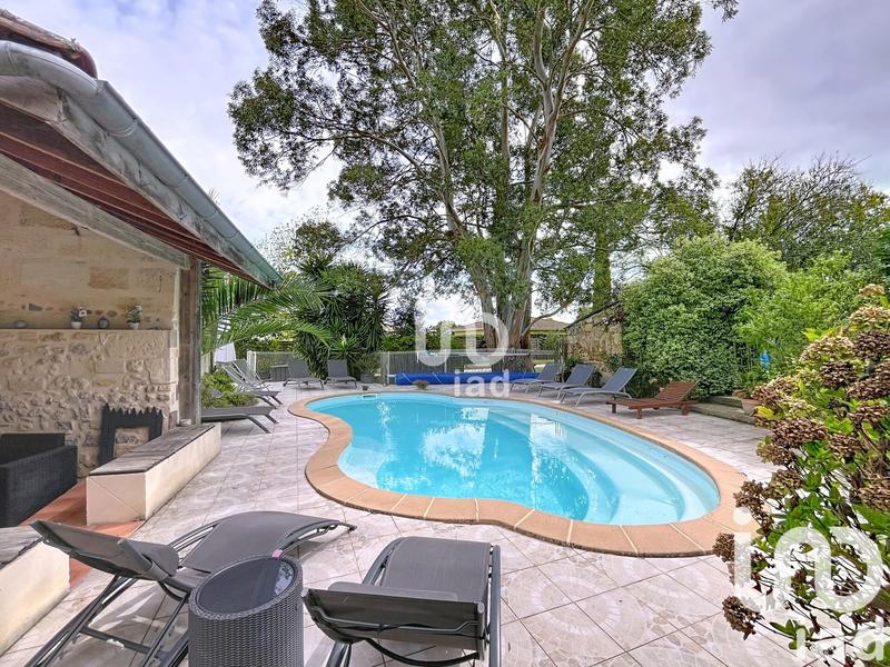 Maison - 432 m² - 10 pièces