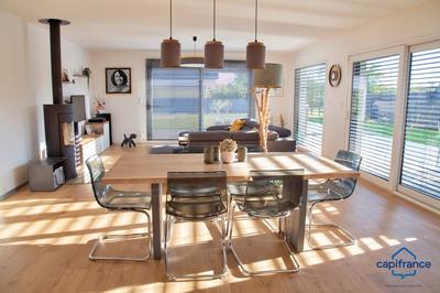 Maison - 185 m² - 7 pièces