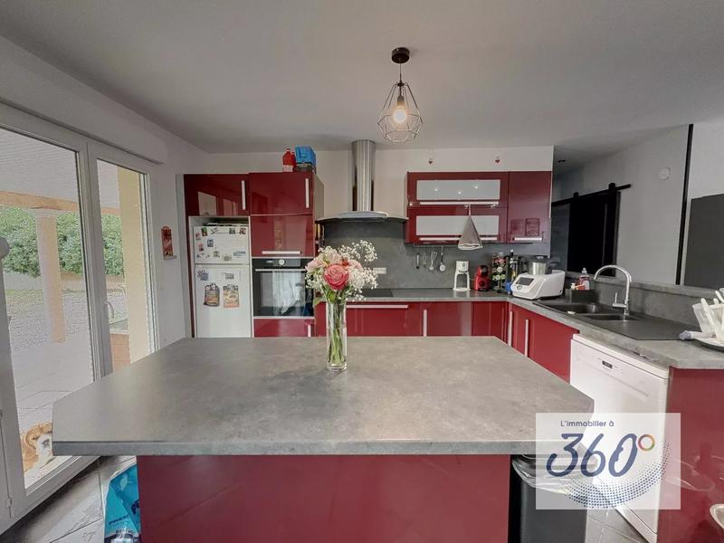 Maison - 95 m² - 3 pièces