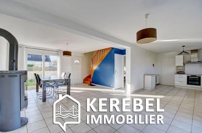 Maison - 99 m² - 5 pièces