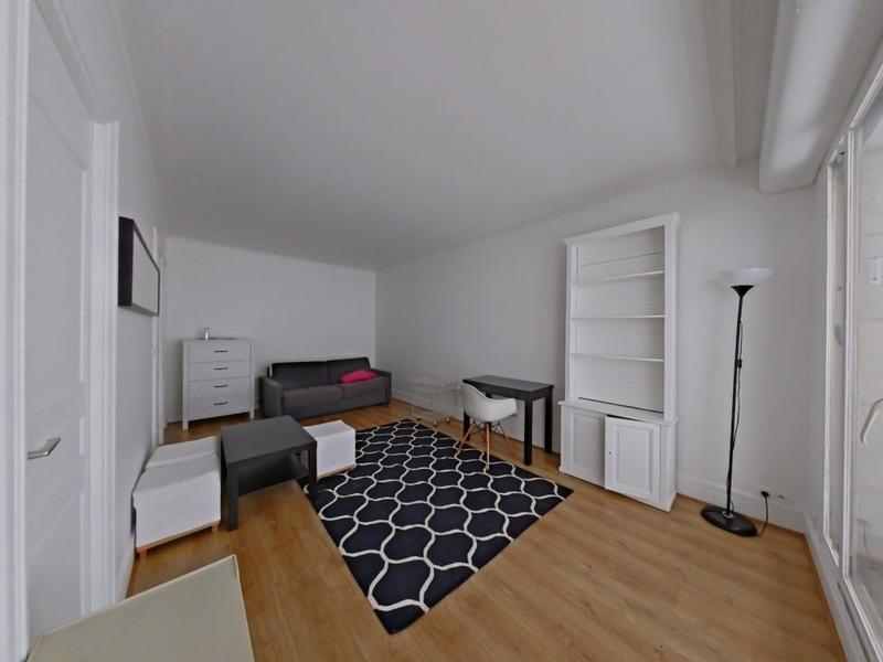 Studio - 30 m² - 1 pièce
