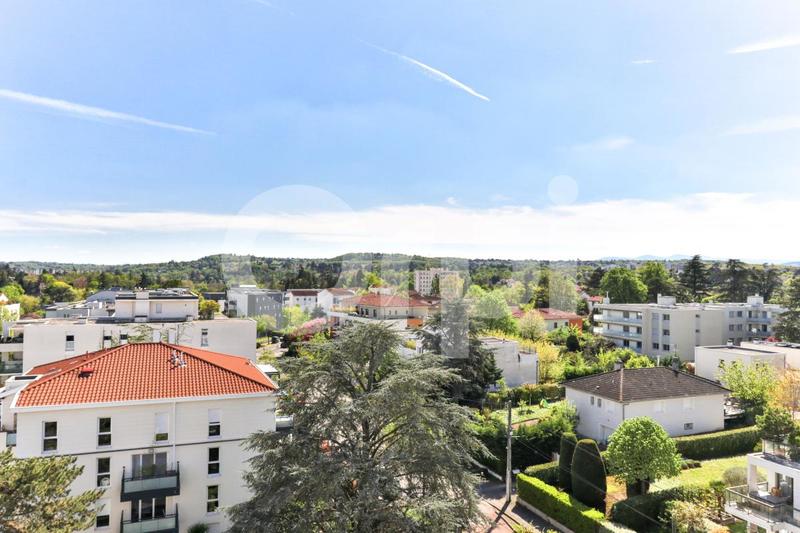 Appartement - 153 m² - 6 pièces