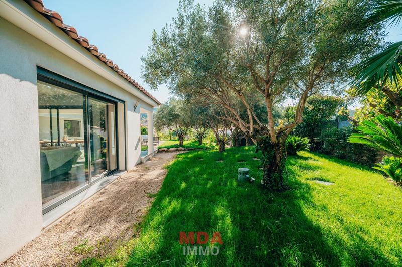 Maison contemporaine - 135 m² - 4 pièces