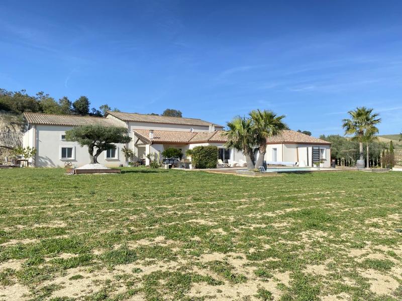 Villa - 200 m² - 5 pièces