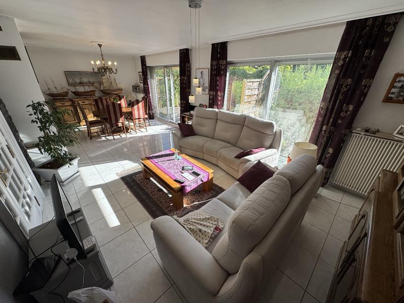 Maison - 137 m² - 7 pièces