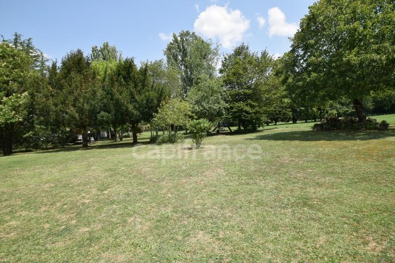 Maison - 217 m² - 6 pièces