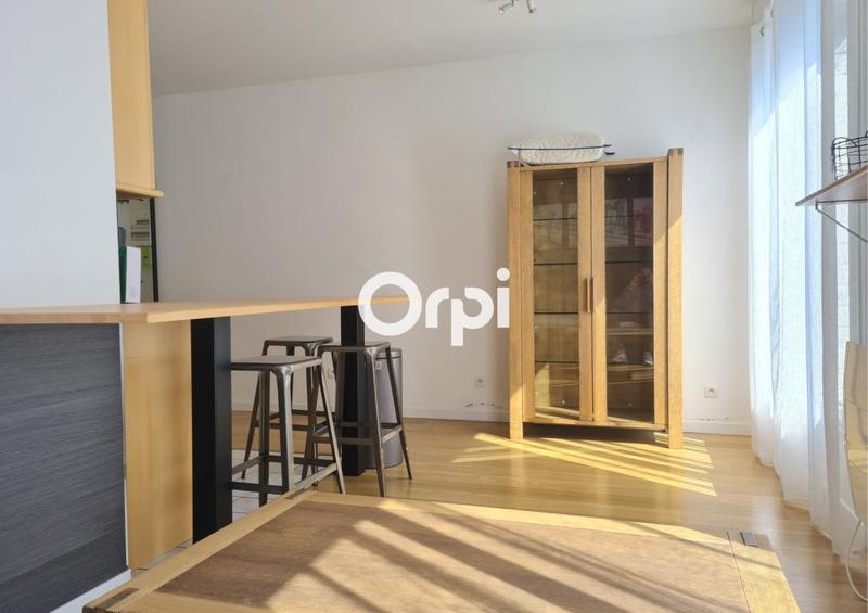 Studio - 24 m² - 1 pièce