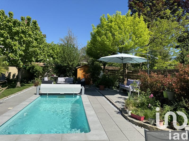 Maison - 208 m² - 10 pièces