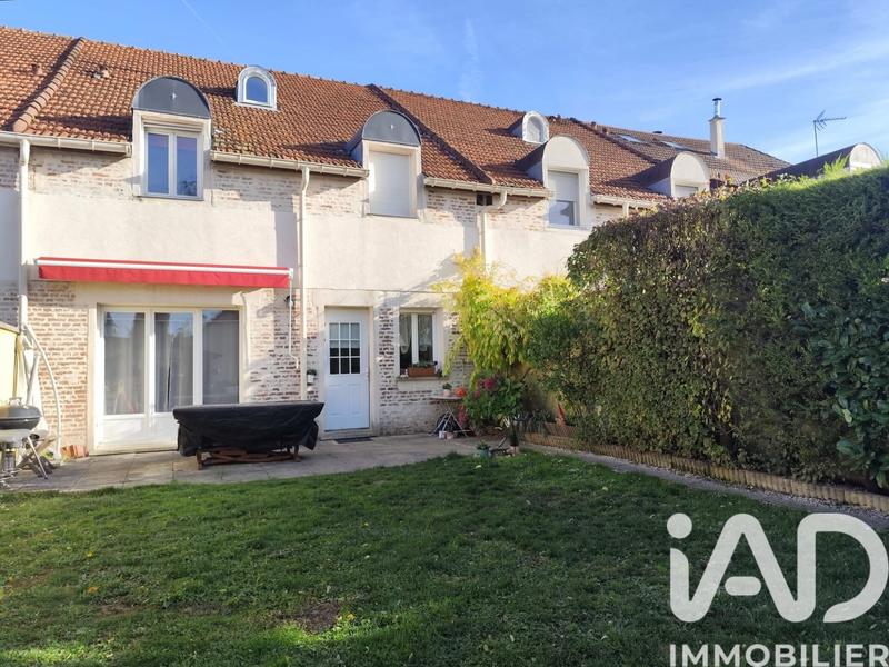 Maison - 93 m² - 4 pièces