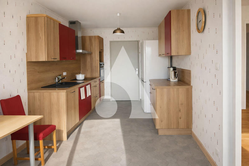 Appartement - 90 m² - 4 pièces