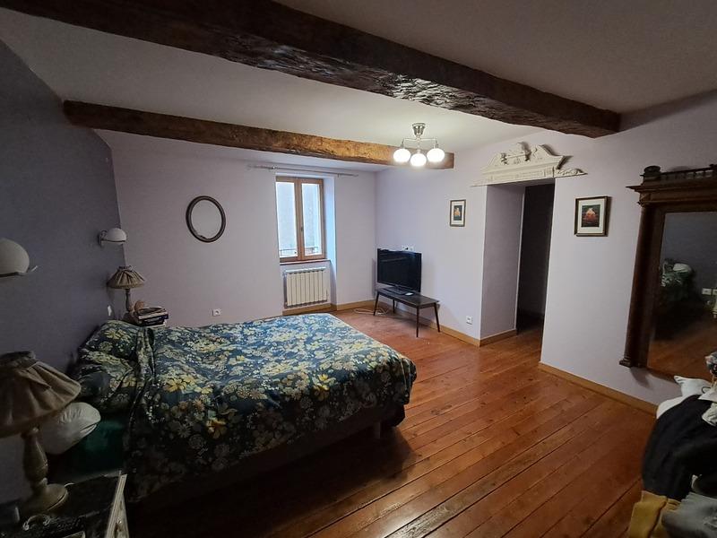 Maison de village - 238 m² - 9 pièces