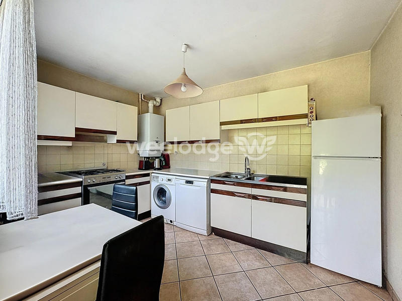 Maison - 90 m² - 5 pièces