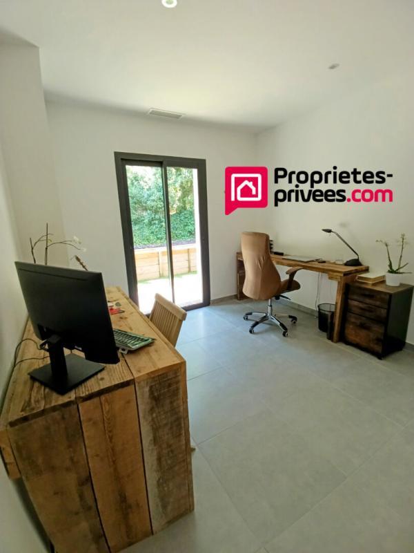 Propriété - 225 m² - 8 pièces