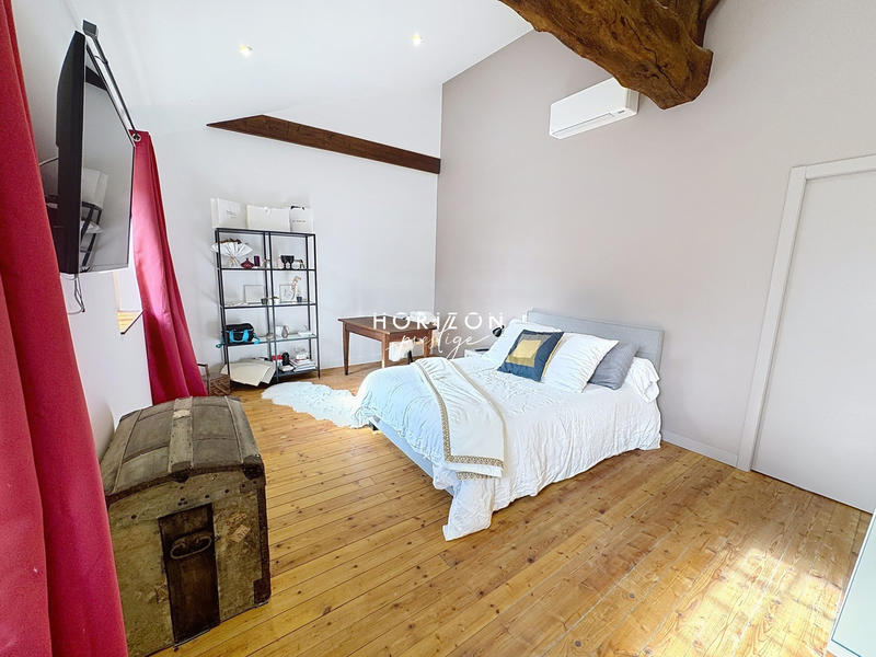 Maison ancienne - 224 m² - 7 pièces