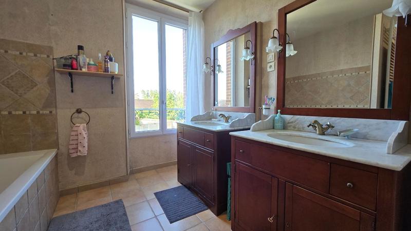 Maison - 193 m² - 7 pièces