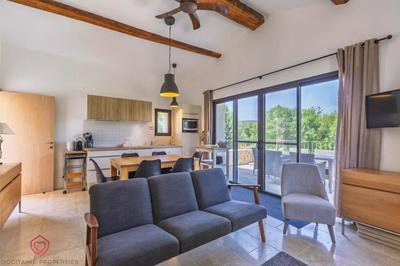 Propriété - 229 m² - 13 pièces