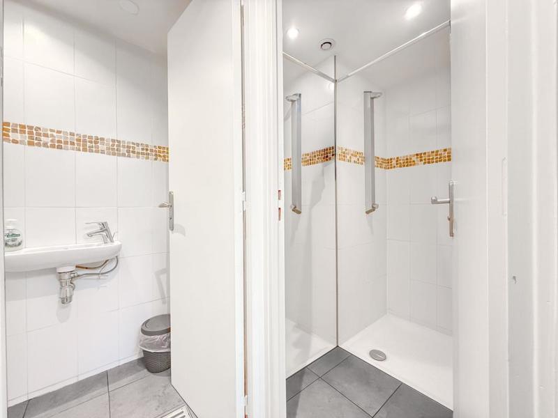 Local commercial - 102 m²