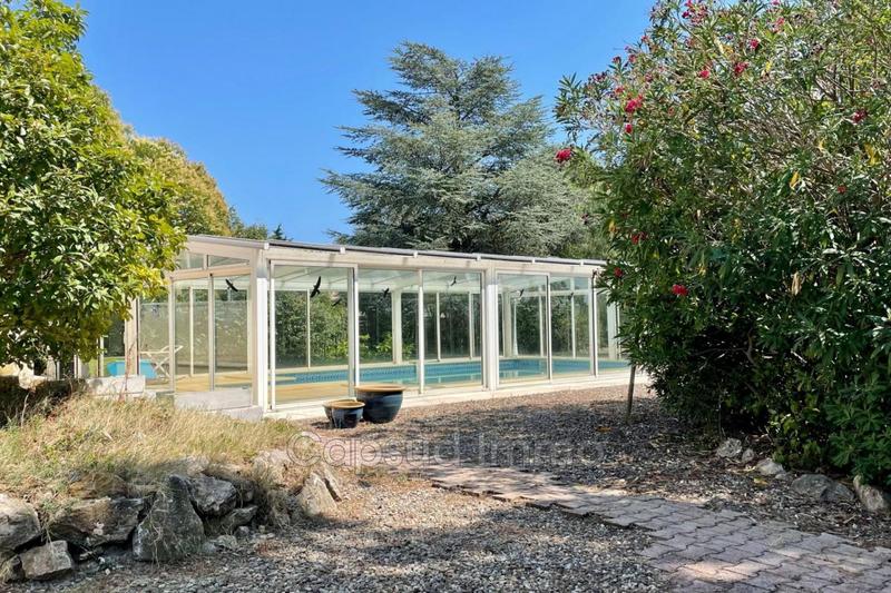 Villa - 295 m² - 8 pièces