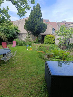 Maison - 269 m² - 12 pièces