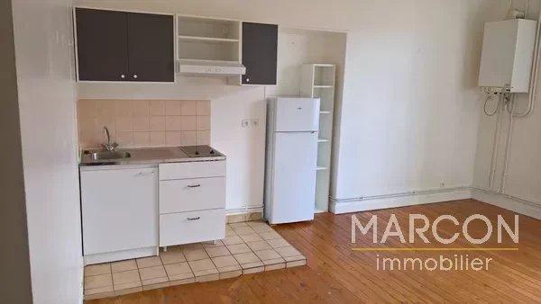 Maison - 428 m² - 18 pièces