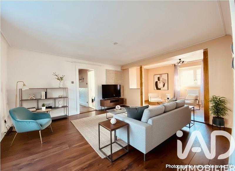 Maison - 213 m² - 6 pièces