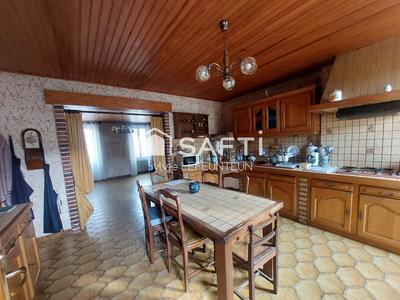 Maison - 151 m² - 8 pièces