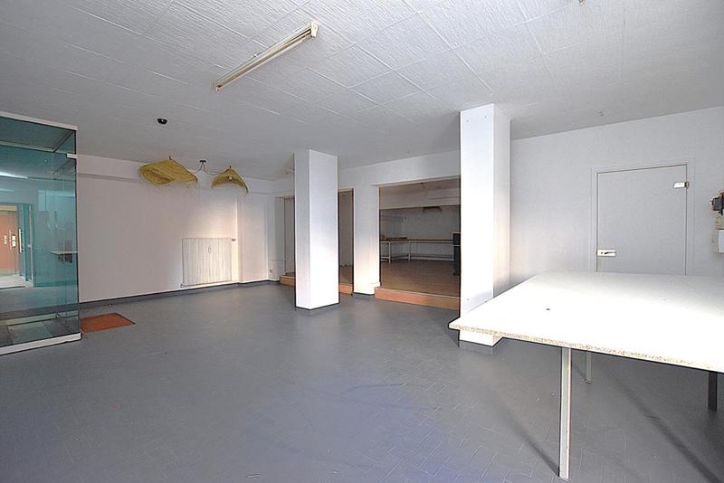 Local commercial - 94 m² - 2 pièces