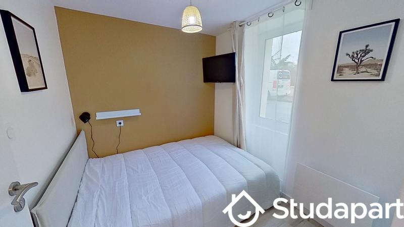 Chambre - 12 m² - 1 pièce