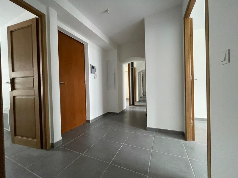 Appartement - 75 m² - 3 pièces