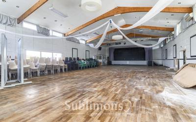 Local commercial - 1 140 m² - 14 pièces