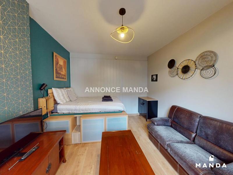 Studio - 30 m² - 1 pièce