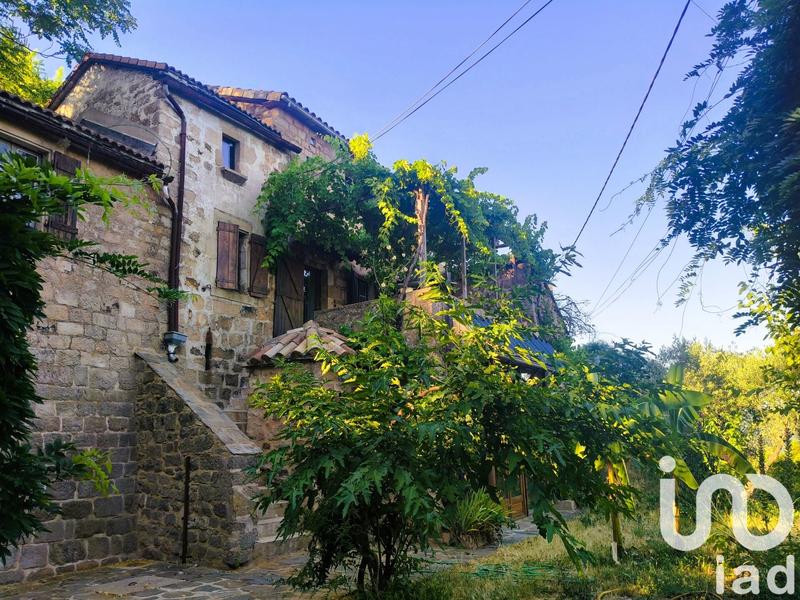 Maison - 282 m² - 11 pièces