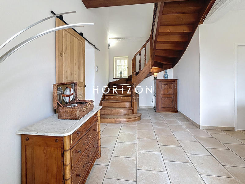 Maison ancienne - 249 m² - 9 pièces