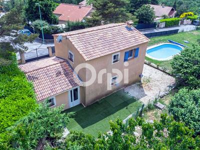 Maison - 88 m² - 4 pièces