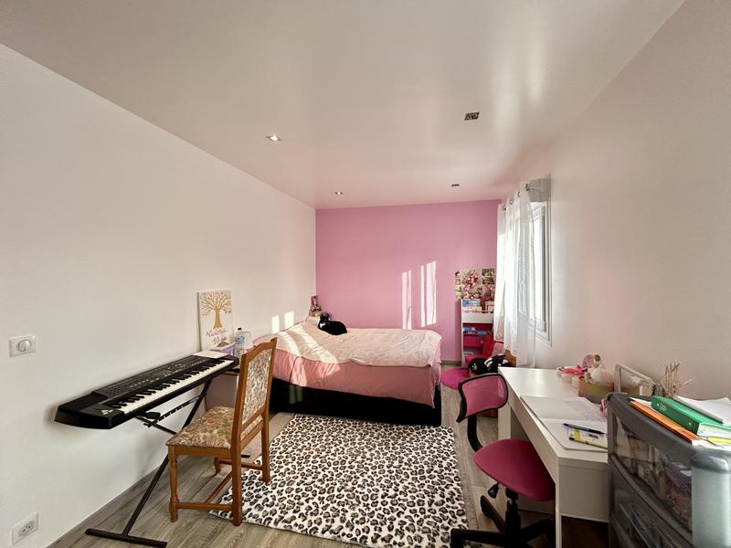 Maison - 137 m² - 6 pièces