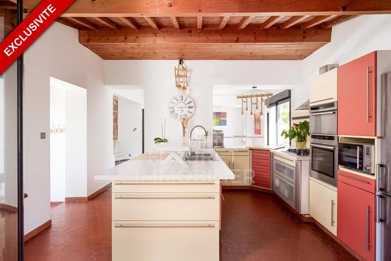 Villa - 161 m² - 8 pièces