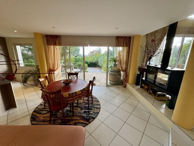 Maison - 194 m² - 6 pièces