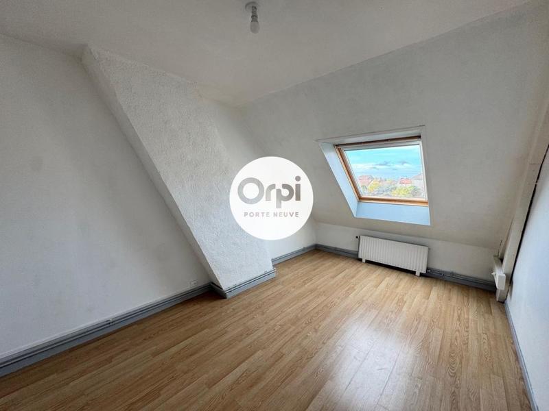 Immeuble - 130 m² - 6 pièces