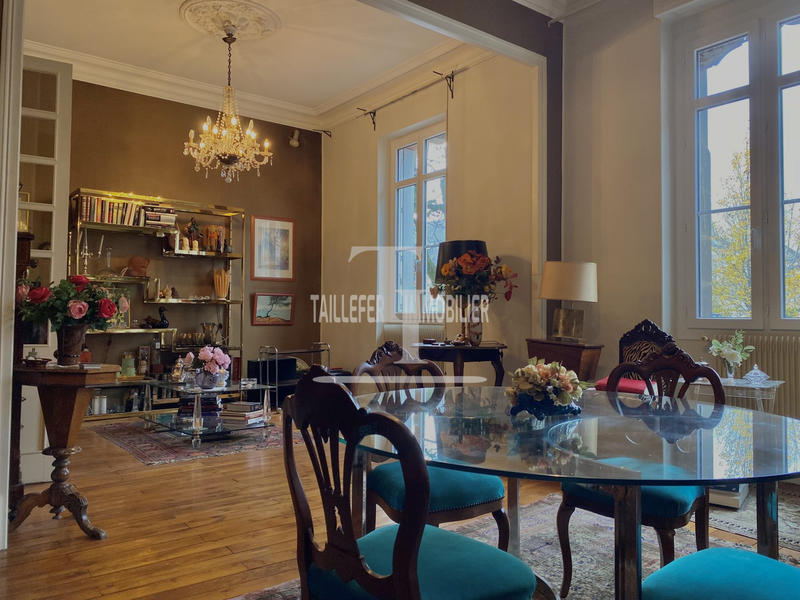 Maison - 172 m² - 8 pièces