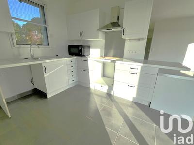 Maison - 80 m² - 5 pièces