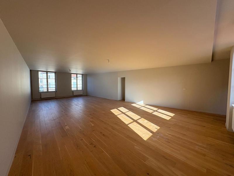 Bureau - 65 m² - 5 pièces