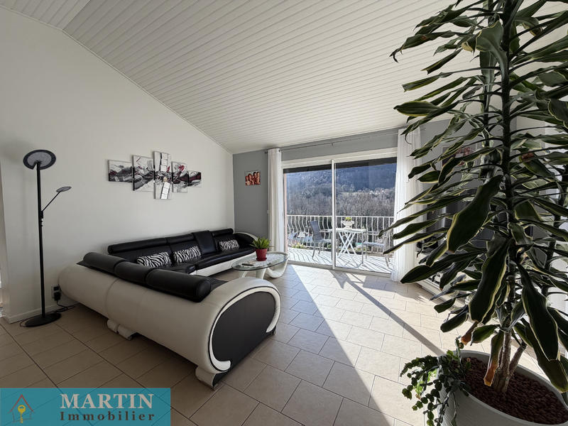 Maison - 140 m² - 5 pièces