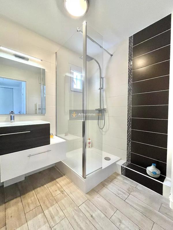 Appartement - 85 m² - 4 pièces