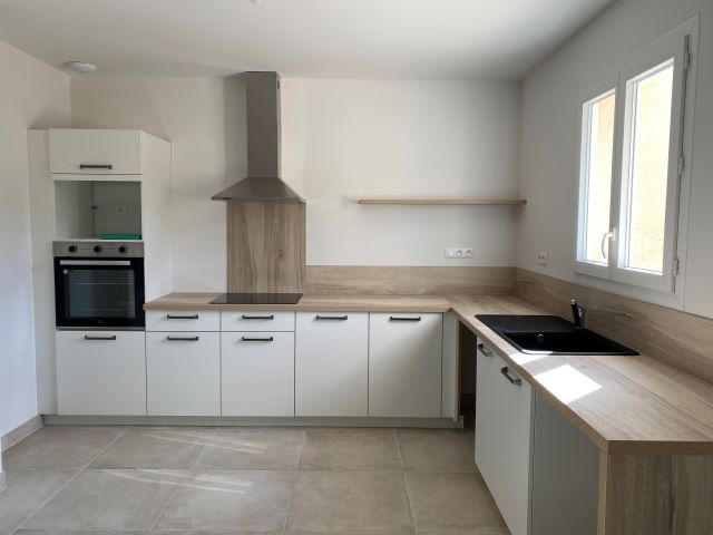 Maison - 80 m² - 4 pièces