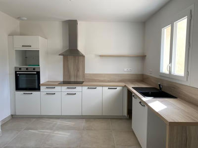 Maison - 80 m² - 4 pièces