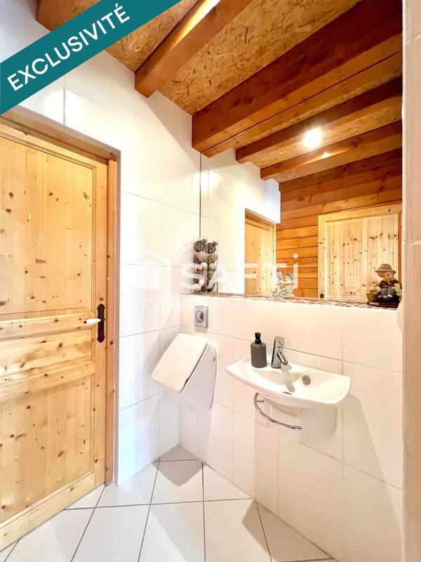 Maison - 233 m² - 5 pièces