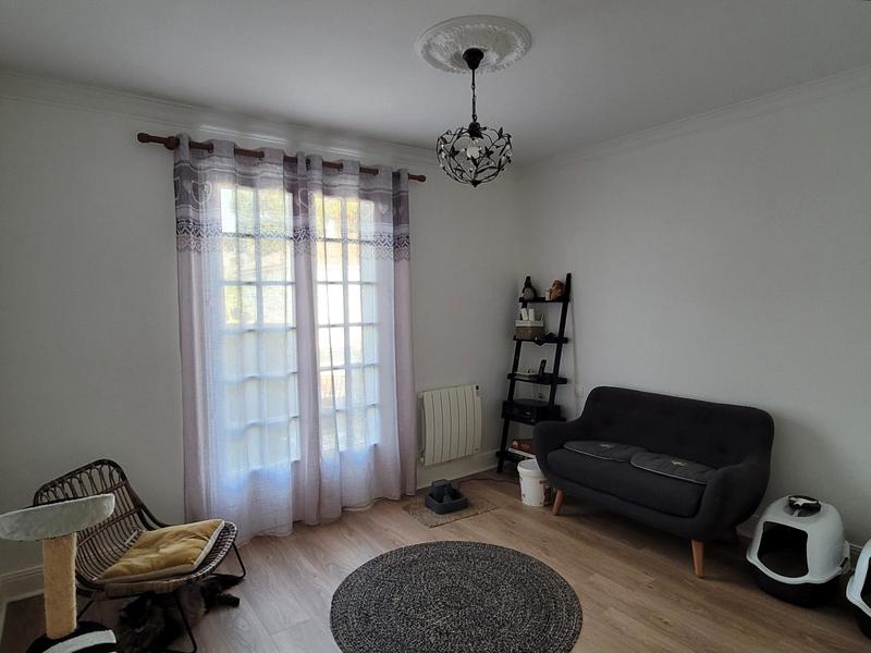 Maison - 151 m² - 9 pièces