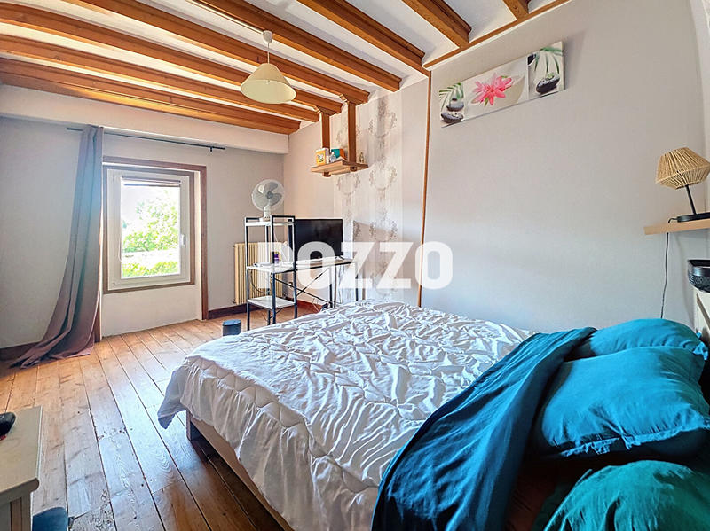 Maison - 222 m² - 8 pièces